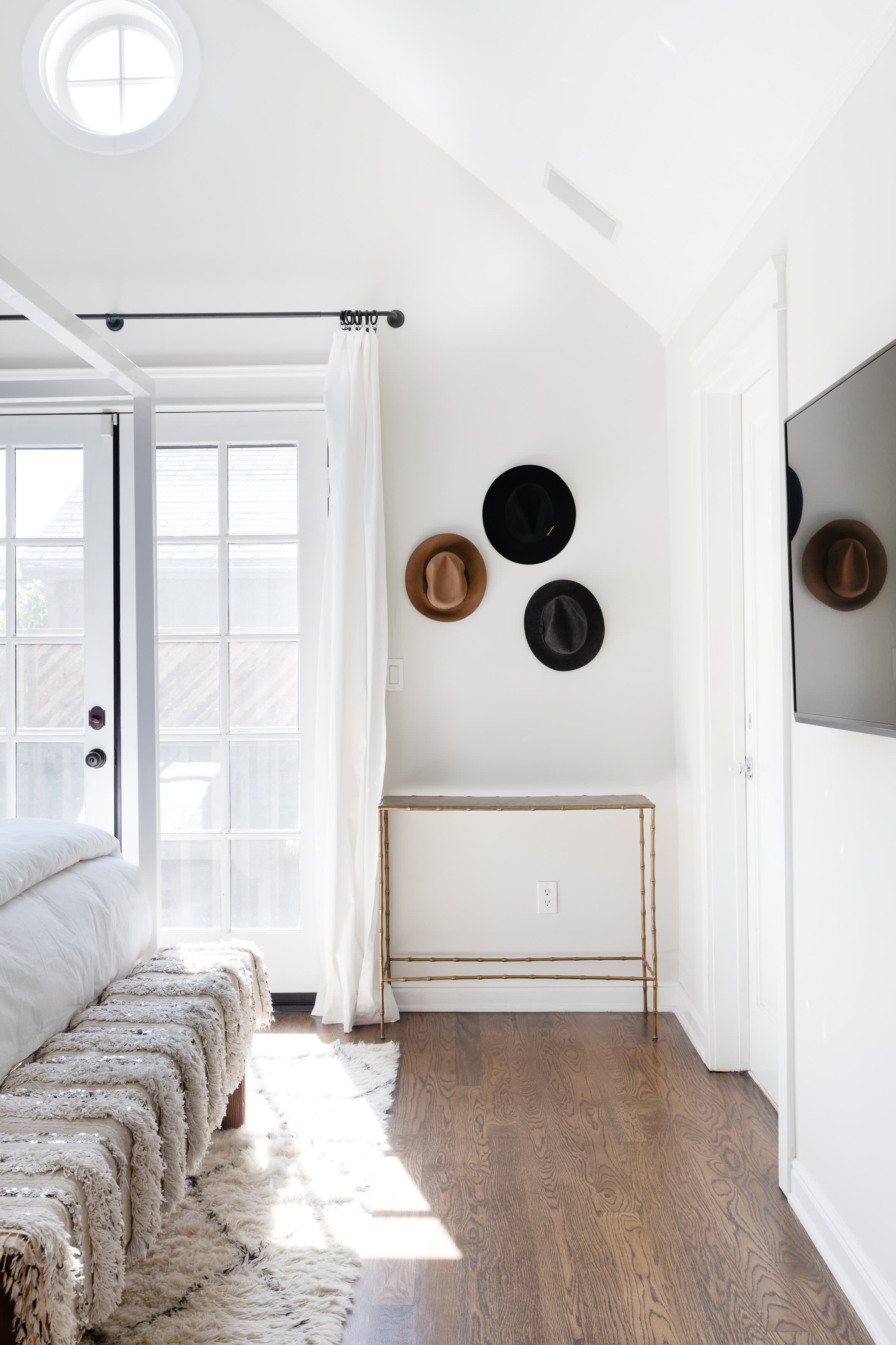 Cupcakes and Cashmere Emily Schuman LA House Tour Apartment Therapy